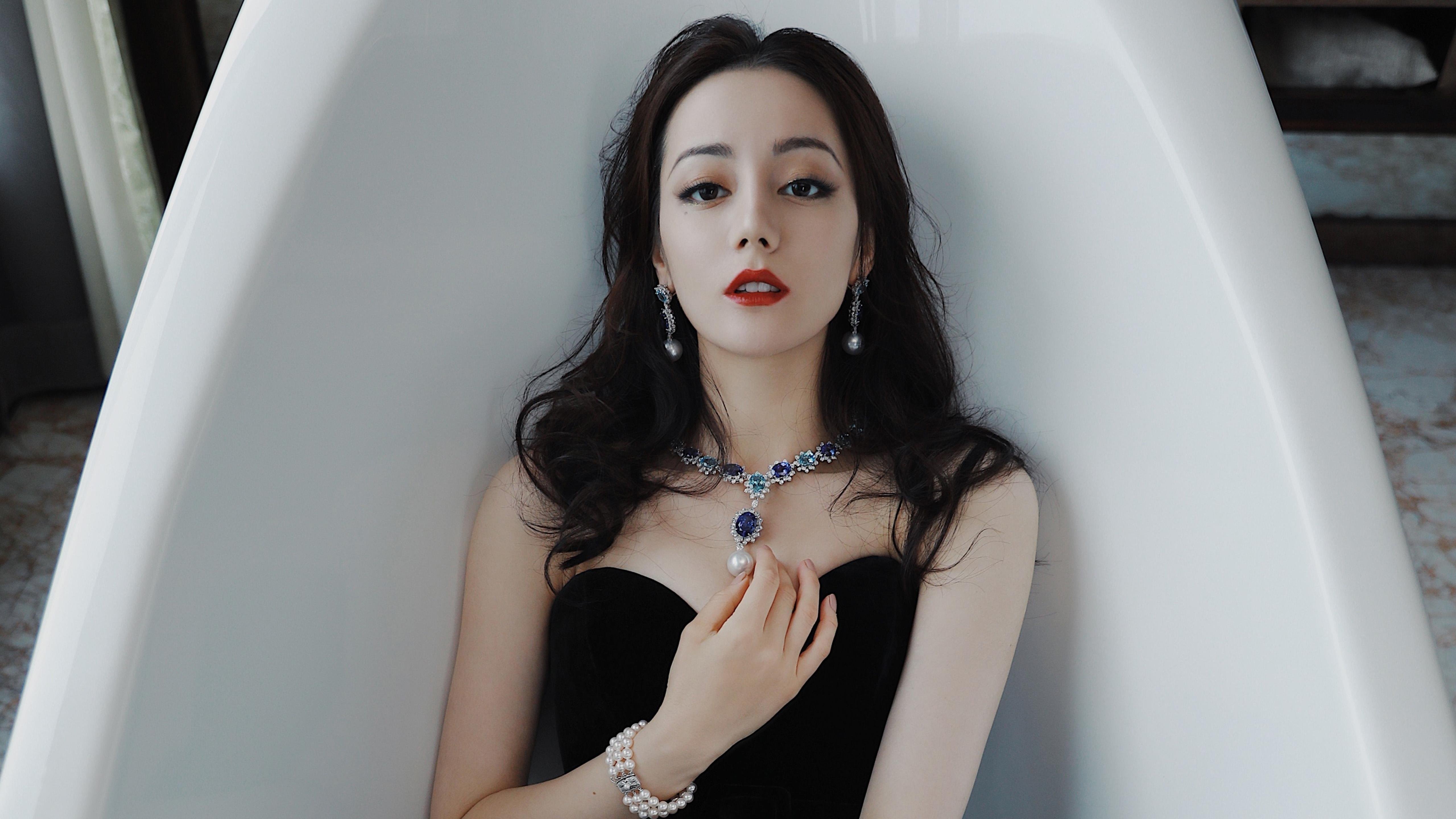 当绿茵重炮遇上乒乓利剑,一场跨越维度的荣耀之舞