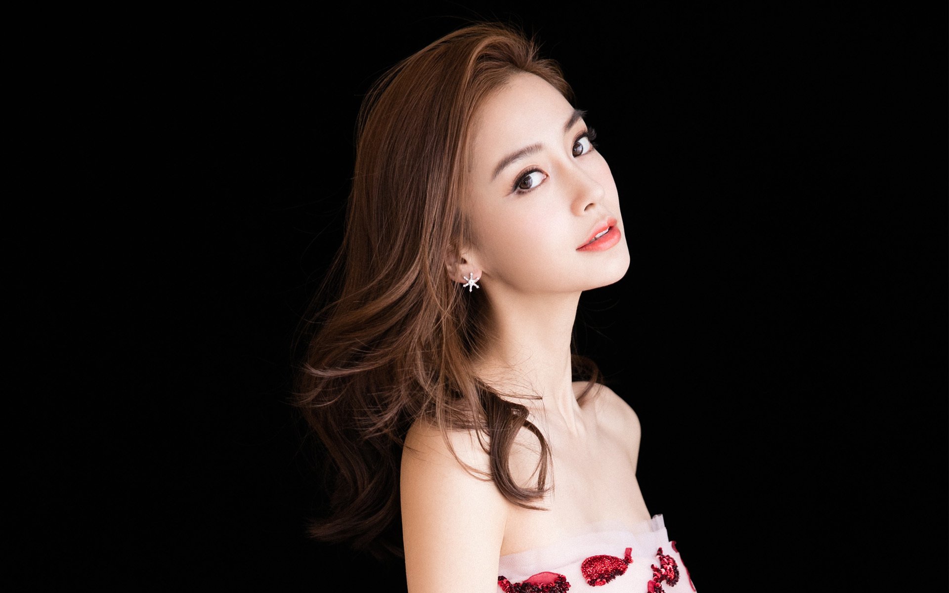 雨夜马赛，一场用意志凿开的胜利，与雨中闪耀的银钥匙