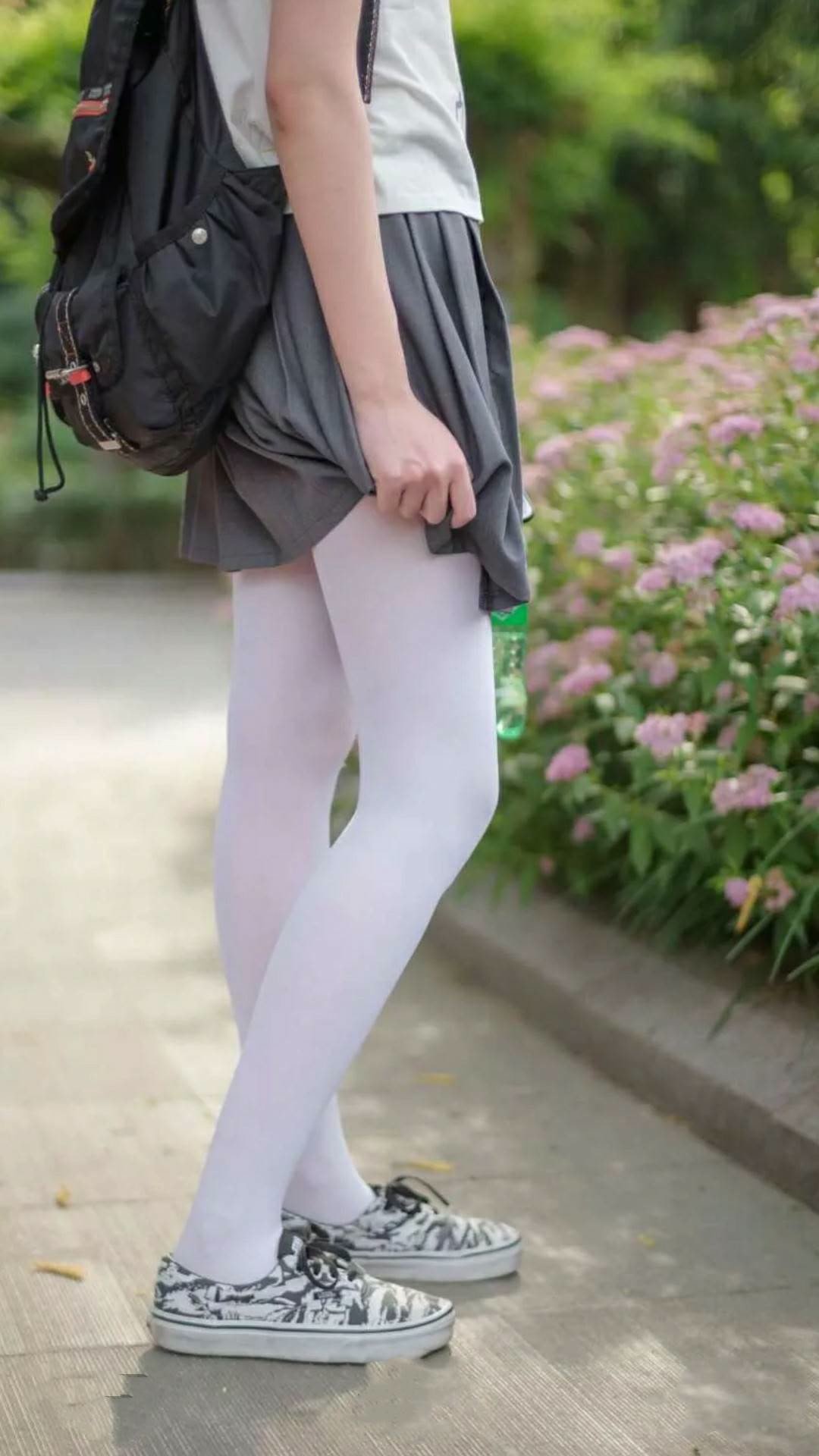 爱游戏官方入口-欧冠之夜的攻防交响，佩德里铁锁横江，尼斯战术体系下的玻利维亚困局